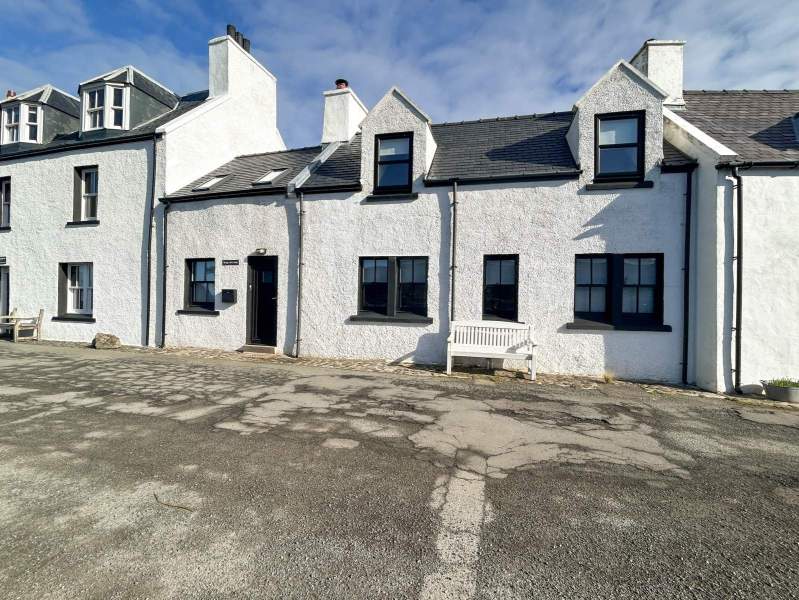 Isay Cottage, Stein, Waternish, Isle Of Skye, IV55 8GA