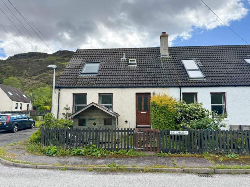 2 Lochside Houses, Helen Street, Dornie, Kyle, Highland, IV40 8ER