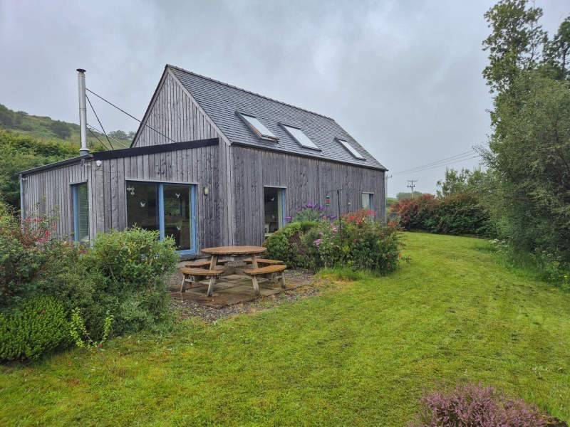 Applegate, Camustianavaig, Portree, Highland, IV51 9LQ