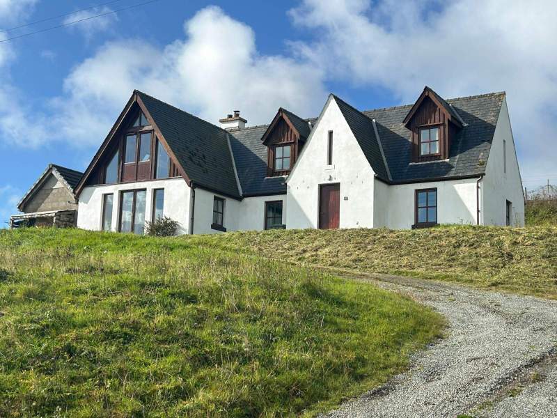 22 Geary, Hallin, Waternish, Isle Of Skye, Highland, IV55 8GQ