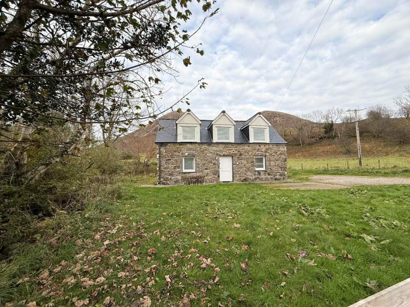Tigh Sheoc, 1 Torrin, Isle of Skye, IV49 9BA
