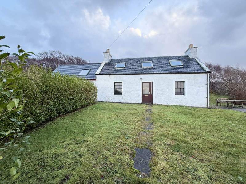 3 Tokavaig, Teangue, Isle Of Skye, Highland, IV44 8QL