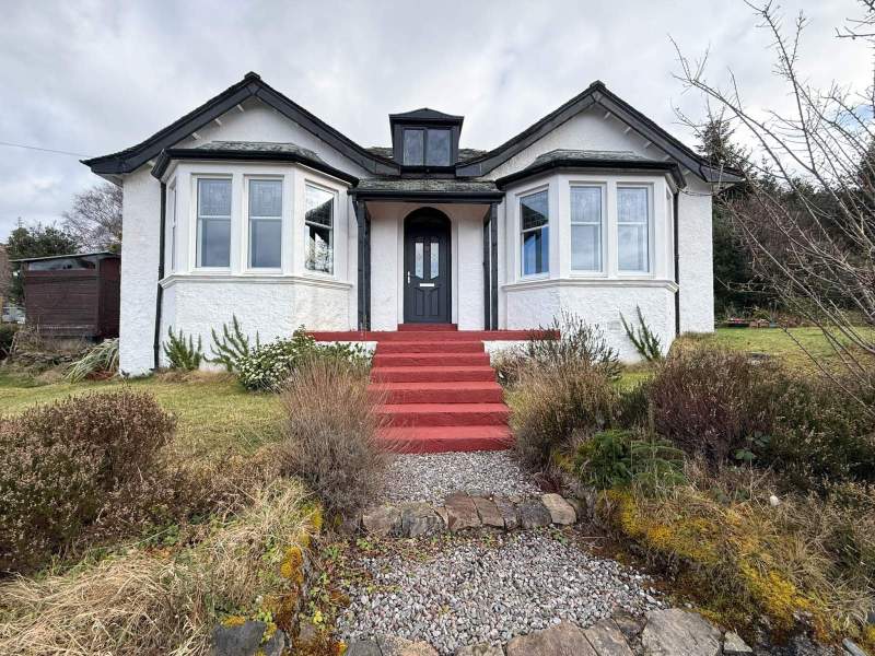 Benarty, Main Street, Kyle, Highland, IV40 8BY