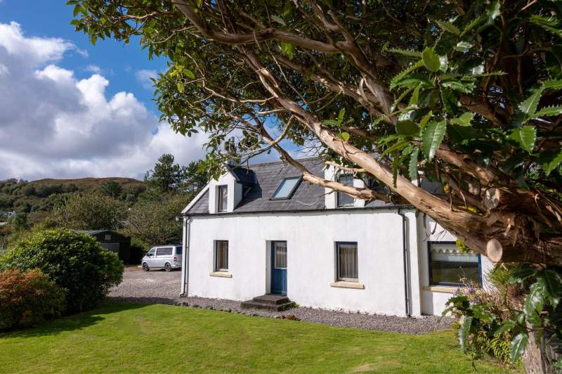 10 Camuscross, Isleornsay, Isle Of Skye, Highland, IV43 8QS