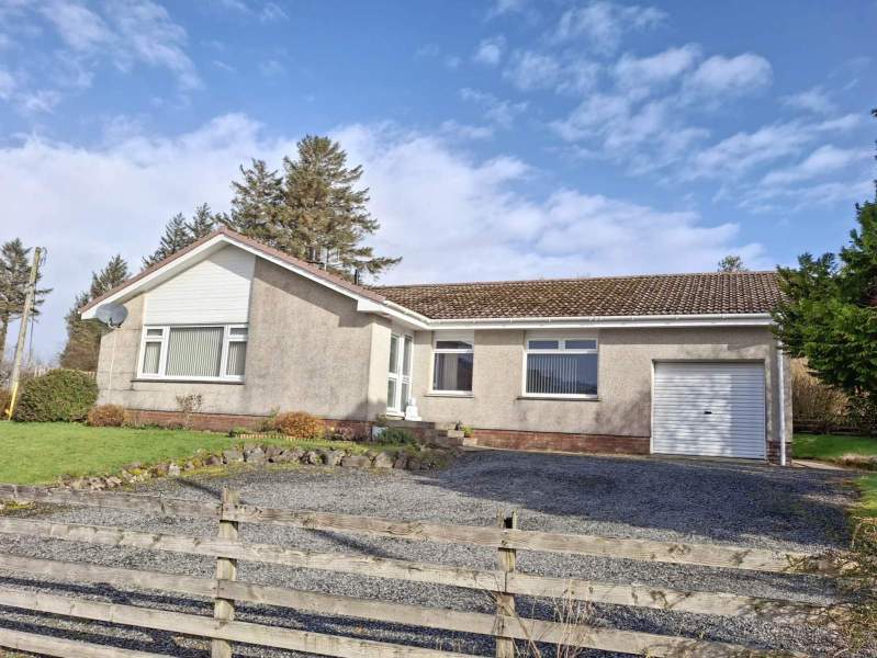 Cnoc Na Craobh, Half Of 8 Camustianavaig, Portree, Isle of Skye, IV51 9LQ