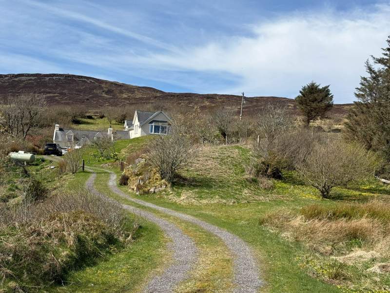 Tigh an Eas, 2 Heaste, Broadford, Isle Of Skye, Highland, IV49 9BN