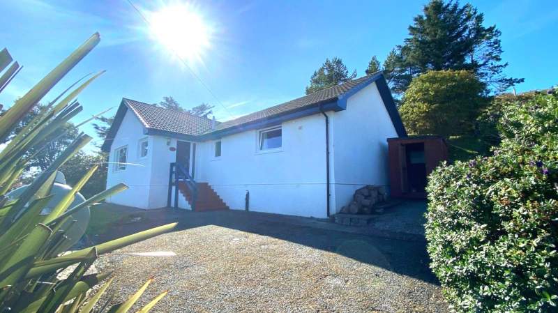 6 Glasphein, Staffin, Portree, Isle of Skye, IV51 9JZ