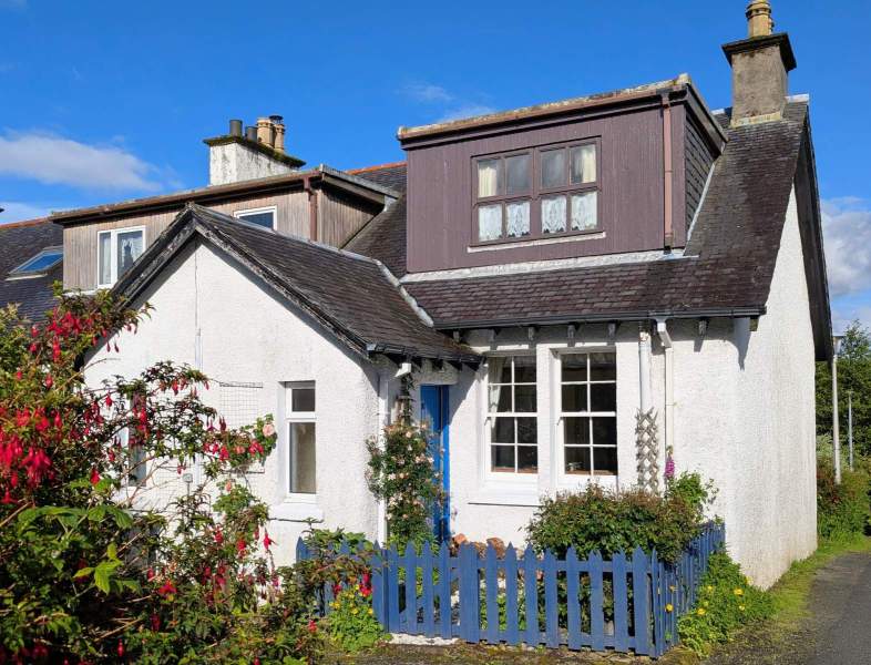 16 Inverarish Terrace, Isle of Raasay, IV40 8NS