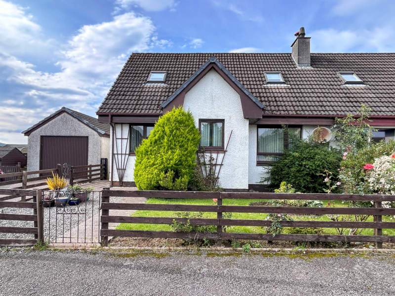 13 Storr Road, Portree, Isle of Skye, IV51 9LR